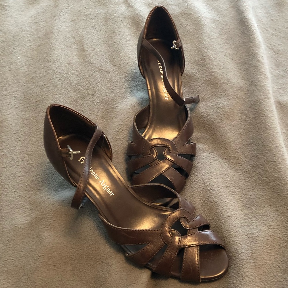 Etienne Aigner Brown Heels size 6